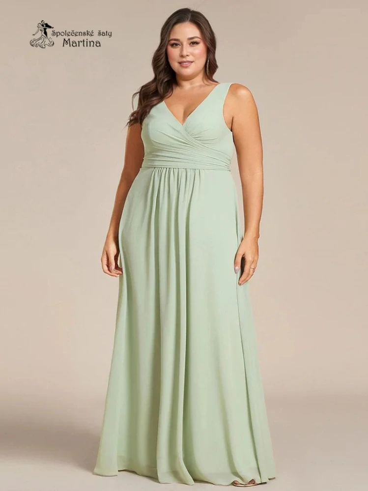 Světle zelené XXL šaty pro družičku či svatební hostku na široká ramínka "Tara"