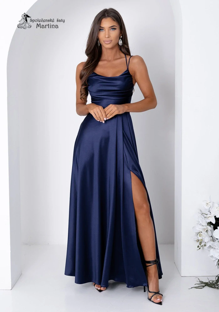 Tmavě modré saténové společenské šaty "Valeria" s jemně nabíraným živůtkem a rozparkem