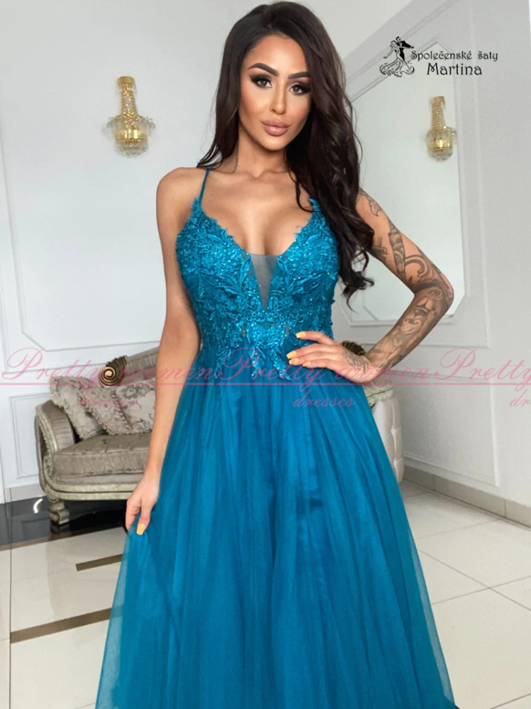 Petrolejové tylové společenské šaty "Zefir" s krajkovým živůtkem a rozparkem - vel. 36