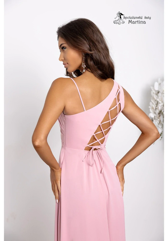 Pudrově růžové společenské šaty "Monako" na jedno rameno a šněrováním na zádech