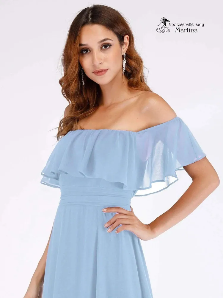 Blankytně modré šaty pro družičky "Alma" se spadenými rukávy 