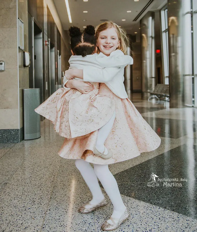 Luxusní krátké růžové dívčí šatičky "Sandra" 3-12 let