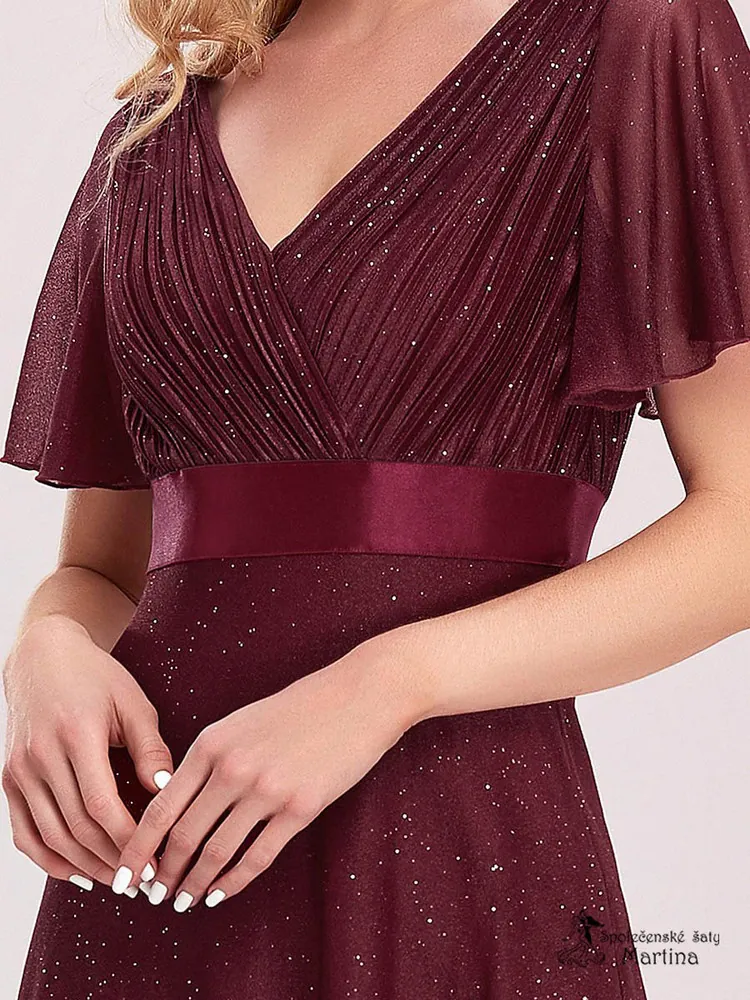 Vínové jemně třpytivé společenské šaty s volnými rukávy "Darien" 
