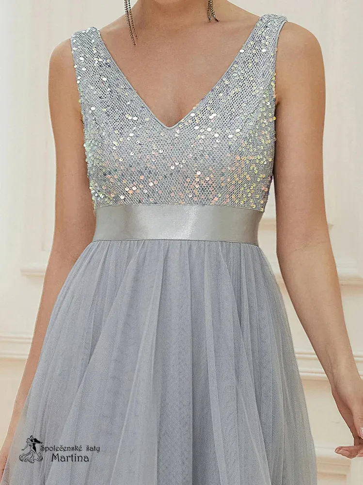 Stříbrné asymetrické tylové společenské šaty "Leslie" s flitrovým živůtkem