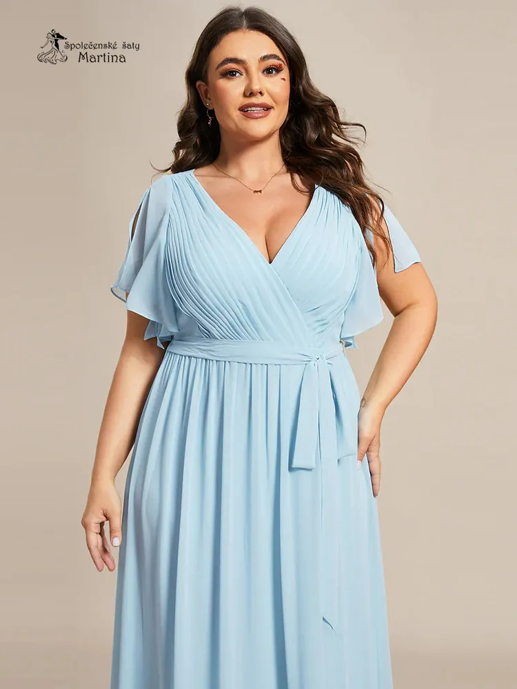 Blankytně modré společenské plus size šaty či pro svatebního hosta "Katherine" s volnými rukávy