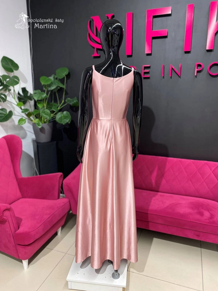 Pudrově růžové saténové společenské šaty "Stella" s rozparkem a překládaným živůtkem