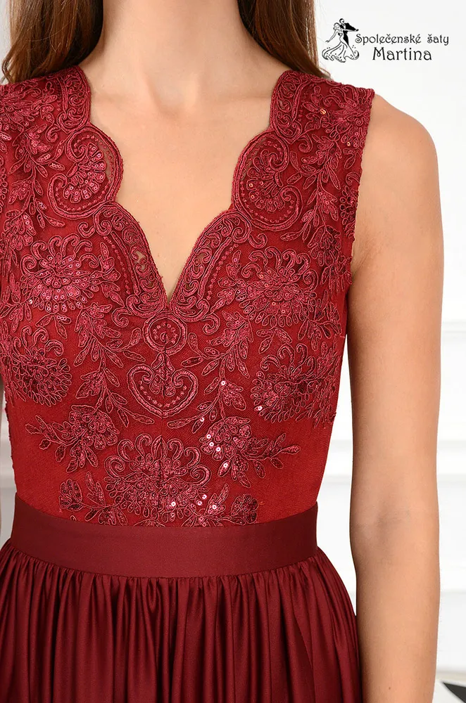 Společenské šaty "Morgan" v barvě bordó se širšími ramínky - vel. 44
