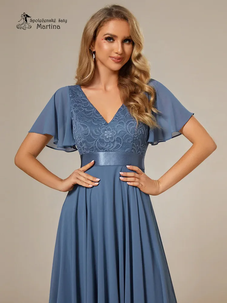 Dusty navy krátké šaty s cípy v sukni a volným rukávem "Jackeline"