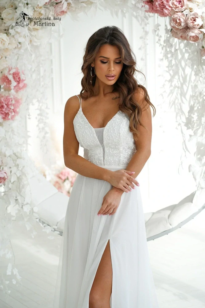 Tylové ecru šaty "Marylin" s krásně zdobeným živůtkem