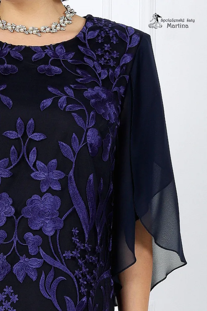 Tmavě modré pouzdrové šaty "Julianna" s netopýřími šifonovými rukávy 