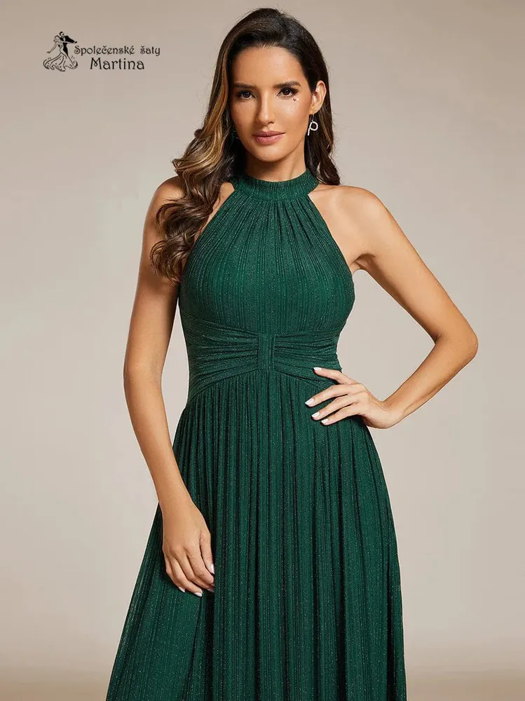 Lahvově zelené plisované společenské šaty s vysokým límečkem "Sheena"