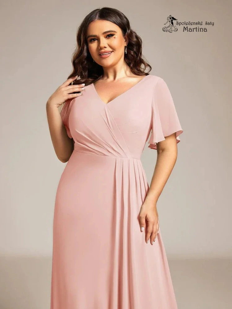 Elegantní růžové plus size společenské šaty s volnějším krátkým rukávem "Janine"