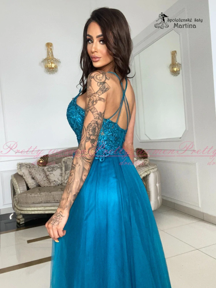Petrolejové tylové společenské šaty "Zefir" s krajkovým živůtkem a rozparkem - vel. 36