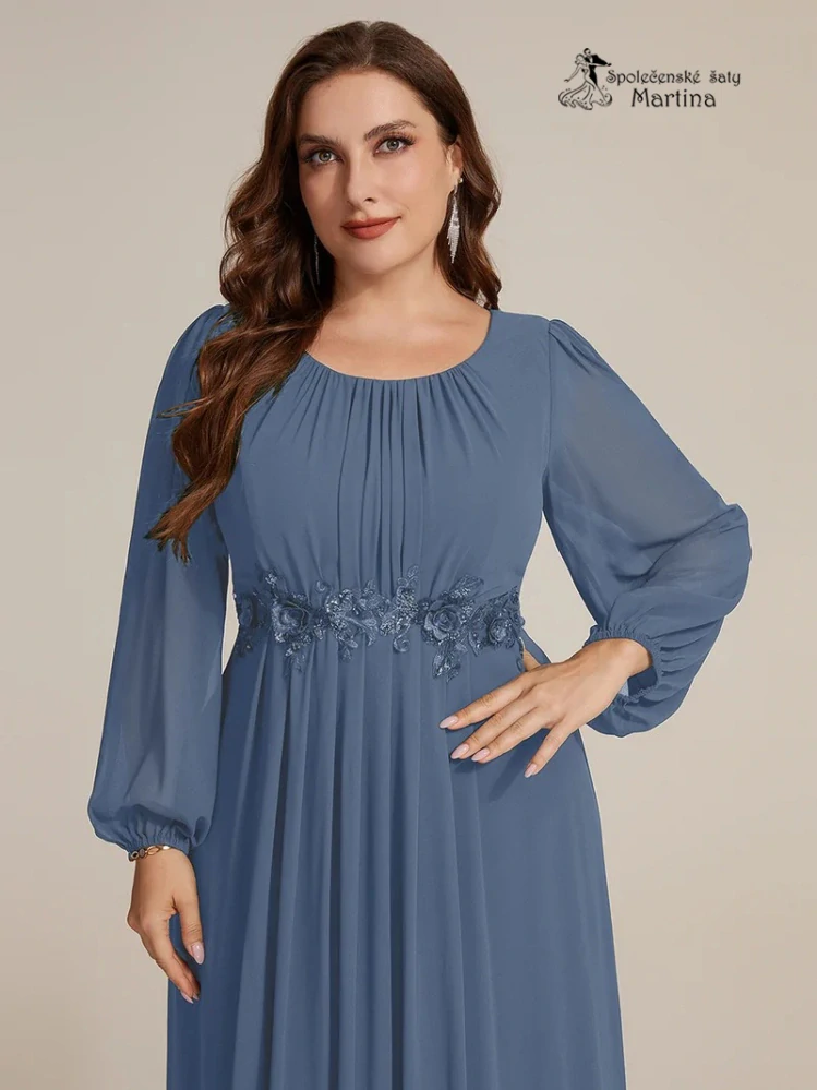 Staromodré plus size společenské šaty "Tina" s květinovým zdobením a dlouhými rukávy