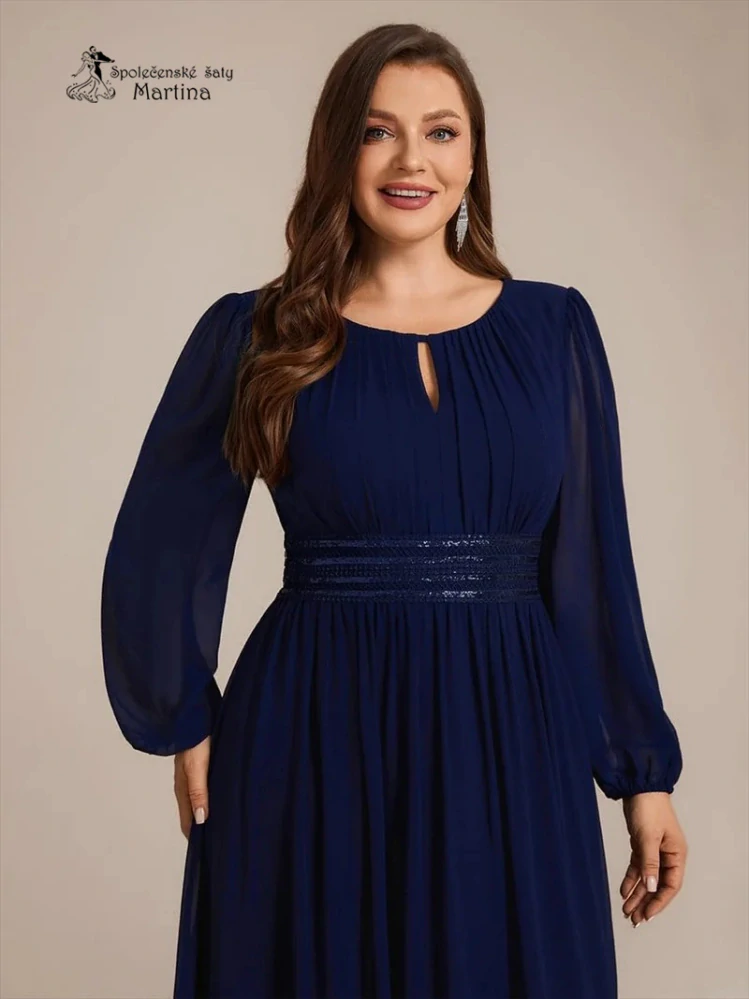 Tmavě modré plus size šifonové společenské šaty "Dorothy“ s flitrovým pasem a dlouhými rukávy