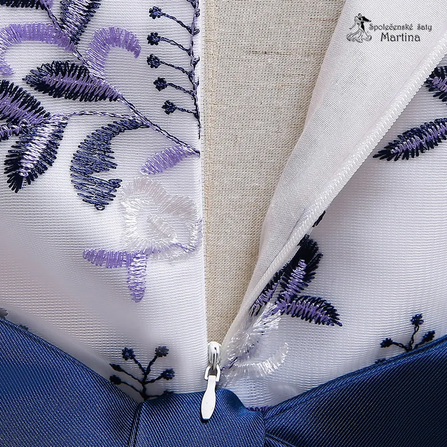 Elegantní tmavě modré asymetrické šaty "Saskie" s výšivkou v živůtku  4-10 let 