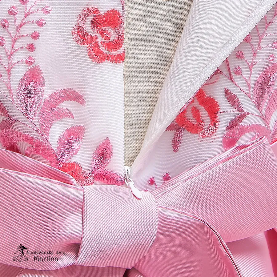 Elegantní tmavě růžové asymetrické šaty "Saskie" s výšivkou v živůtku  4-10 let 