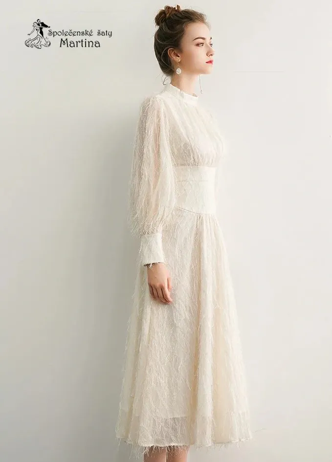 Extravagantní popůlnoční krémové šaty "Modesty" - vel. 32