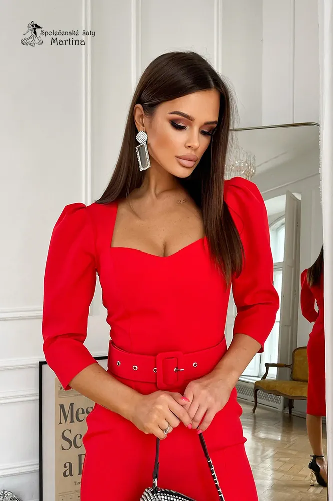 Červené pouzdrové šaty "Chanelle" se srdíčkovým výstřihem a rukávy