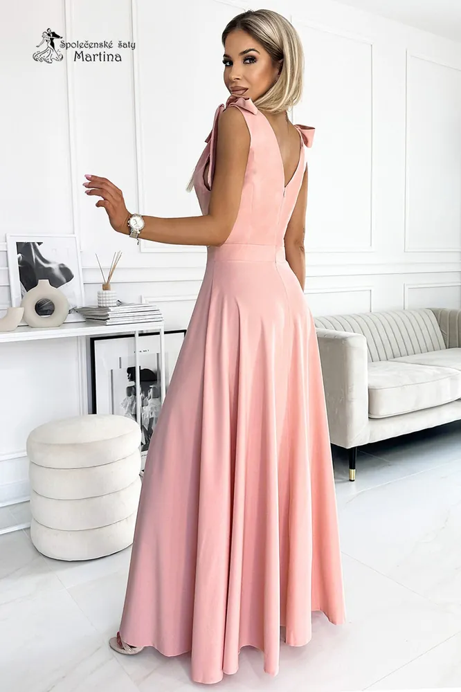 Pudrově růžové dlouhé společenské šaty "Sorela"