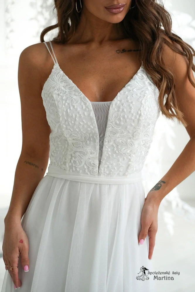 Tylové ecru šaty "Marylin" s krásně zdobeným živůtkem