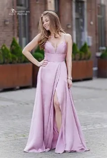 Růžové saténové šaty "Daphne" se třpytivými ramínky - vel. M