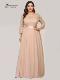 Pudrové společenské šaty s 3/4 krajkovými rukávy "Trish XXL"