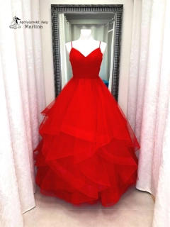 Červené maturitní šaty "Brooklyn" s volány v sukni