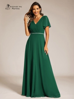 Jednoduše elegantní lahvově zelené šaty s motýlími rukávy a třpytivým páskem "Claudine"