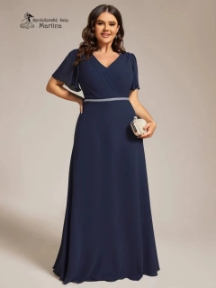 Jednoduše elegantní plus size tmavě modré šaty s motýlími rukávy a třpytivým páskem "Claudine"