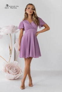 Krátké šeříkové šifonové šaty do tanečních s krátkým rukávkem "Sabrinna"