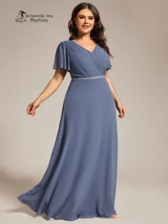 Jednoduše elegantní plus size dusty navy šaty s motýlími rukávy a třpytivým páskem "Claudine"